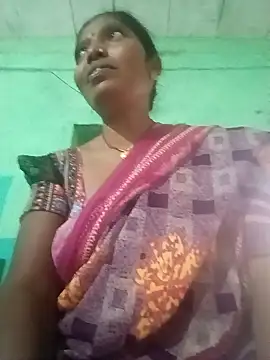 Snapshot of Jivika_Jaiswal chatting on November 3, 1:51 am Jivika Jaiswal online show from November 3, 1:51 am