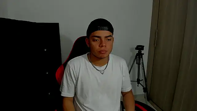 Axel-Latin-Boy online show from October 2, 2:29 am