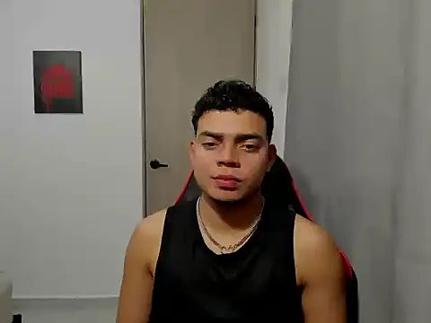 Axel-Latin-Boy online show from October 18, 4:26 am