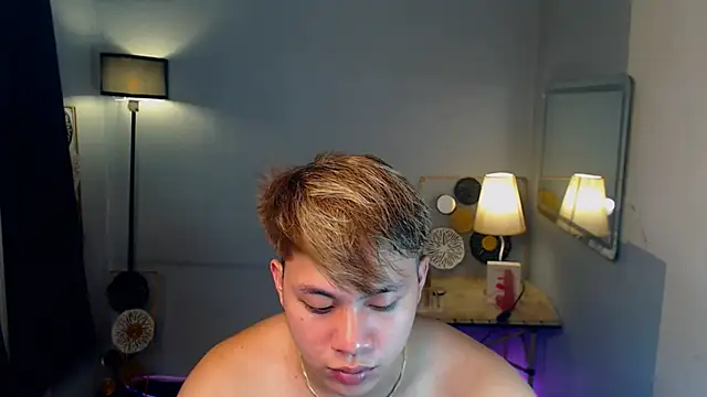 Urfucker drei online show from September 28, 9:03 am