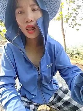 Tin tanny online show from December 1, 6:40 am