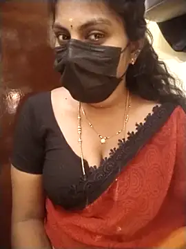 Snapshot of Nithiila chatting on April 21, 5:06 pm Nithiila online show from April 21, 5:06 pm