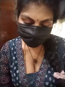 Snapshot of Nithiila chatting on April 28, 5:29 pm Nithiila online show from April 28, 5:29 pm