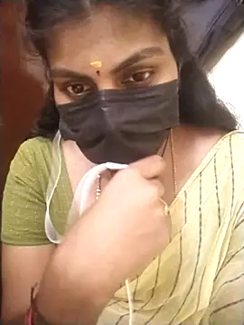 Snapshot of Nithiila chatting on May 11, 4:59 pm Nithiila online show from May 11, 4:59 pm