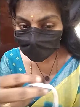Snapshot of Nithiila chatting on May 20, 7:36 am Nithiila online show from May 20, 7:36 am
