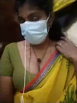 Snapshot of Nithiila chatting on June 4, 5:41 pm Nithiila online show from June 4, 5:41 pm