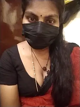 Snapshot of Nithiila chatting on June 6, 11:48 am Nithiila online show from June 6, 11:48 am