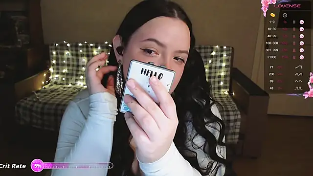 EmillyBones online show from November 2, 4:42 pm