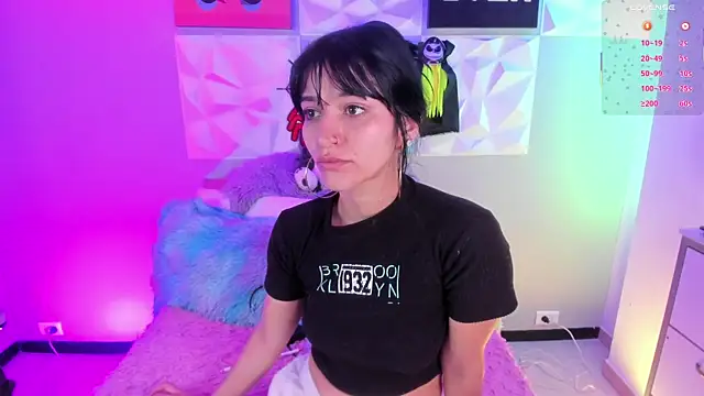 Snapshot of LindaWz_ chatting on October 28, 3:54 am LindaWz online show from October 28, 3:54 am