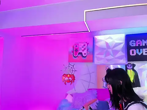 Snapshot of LindaWz_ chatting on October 30, 4:36 am LindaWz online show from October 30, 4:36 am