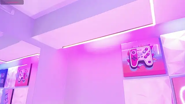 Snapshot of LindaWz_ chatting on November 29, 7:11 am LindaWz online show from November 29, 7:11 am