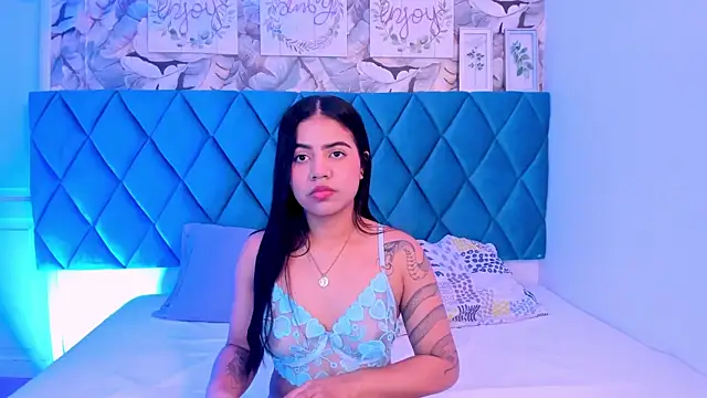 Snapshot of LiilithNova chatting on November 13, 4:00 am LiilithNova online show from November 13, 4:00 am