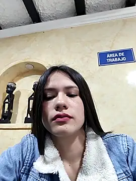 Snapshot of CHARLOTTE__05 chatting on October 3, 12:57 pm CHARLOTTE 05 online show from October 3, 12:57 pm