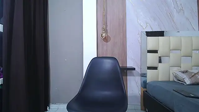 Snapshot of taylor_collins_ chatting on September 17, 9:27 pm taylor collins online show from September 17, 9:27 pm