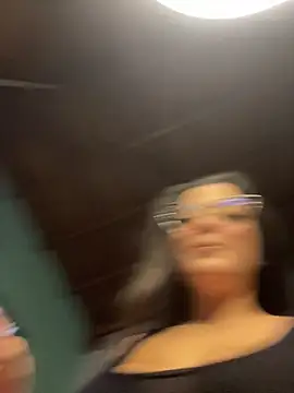 alilith online show from November 14, 9:13 pm