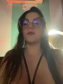 alilith online show from December 3, 7:56 pm