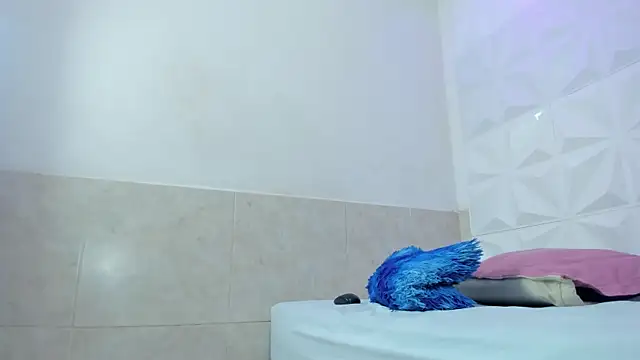 Snapshot of Aisha_farah chatting on September 13, 2:39 pm Aisha farah online show from September 13, 2:39 pm