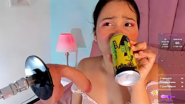 emma clarke  online show from October 31, 3:51 am