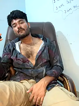 Snapshot of MeekBatgirl chatting on October 13, 5:02 pm MeekBatgirl online show from October 13, 5:02 pm