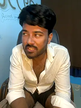 Snapshot of MeekBatgirl chatting on November 9, 7:34 pm MeekBatgirl online show from November 9, 7:34 pm