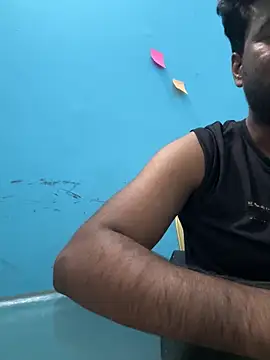 Snapshot of MeekBatgirl chatting on November 28, 6:43 pm MeekBatgirl online show from November 28, 6:43 pm