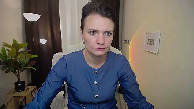 Snapshot of AvaSaturnian chatting on September 12, 12:05 pm AvaSaturnian online show from September 12, 12:05 pm