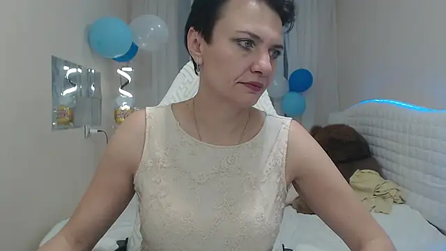 Snapshot of AvaSaturnian chatting on October 2, 12:34 pm AvaSaturnian online show from October 2, 12:34 pm