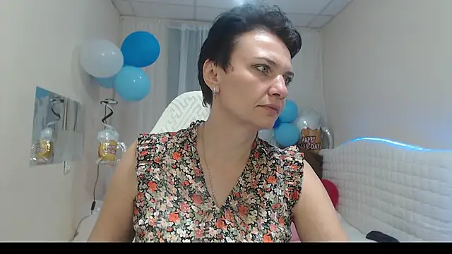 Snapshot of AvaSaturnian chatting on October 8, 12:25 pm AvaSaturnian online show from October 8, 12:25 pm