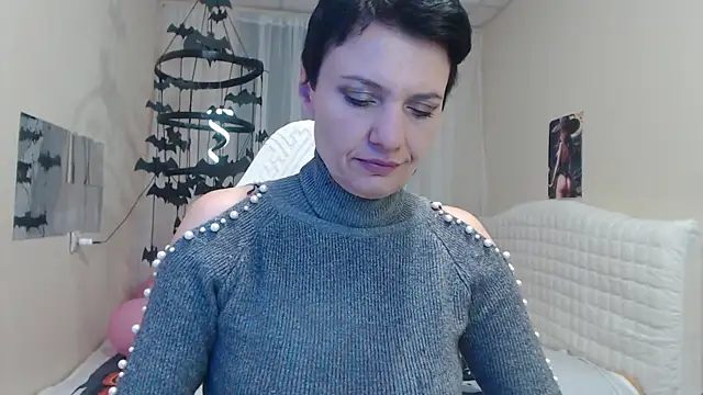 Snapshot of AvaSaturnian chatting on October 13, 12:16 pm AvaSaturnian online show from October 13, 12:16 pm