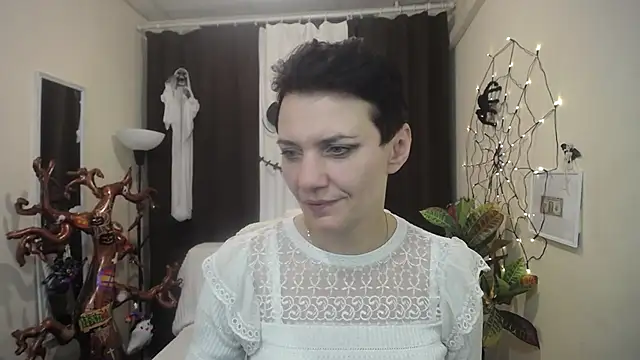 Snapshot of AvaSaturnian chatting on October 15, 12:27 pm AvaSaturnian online show from October 15, 12:27 pm
