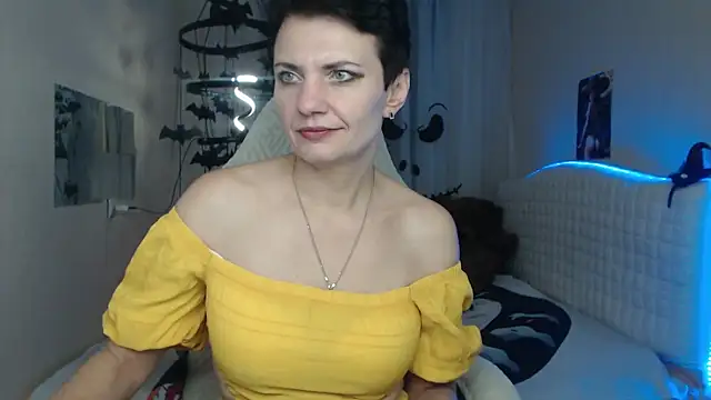 Snapshot of AvaSaturnian chatting on October 30, 1:23 pm AvaSaturnian online show from October 30, 1:23 pm