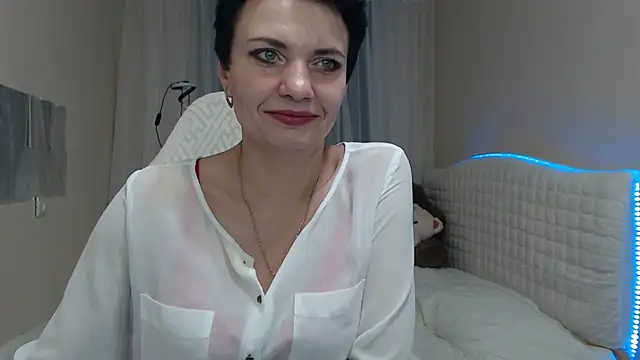 Snapshot of AvaSaturnian chatting on November 21, 1:21 pm AvaSaturnian online show from November 21, 1:21 pm