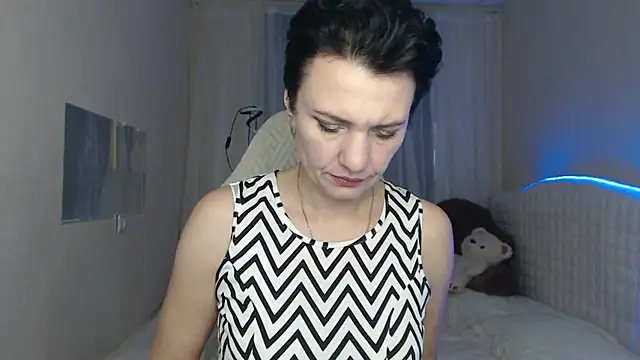 Snapshot of AvaSaturnian chatting on November 22, 1:21 pm AvaSaturnian online show from November 22, 1:21 pm