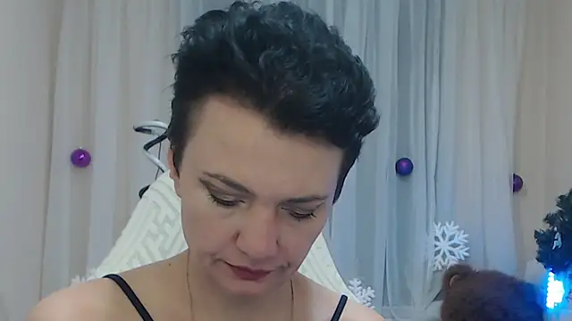 AvaSaturnian online show from January 9, 7:55 am