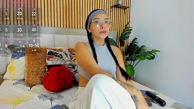 Snapshot of Roseaurora chatting on September 19, 11:55 am Roseaurora online show from September 19, 11:55 am