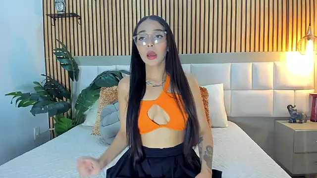 Roseaurora online show from January 14, 1:17 pm