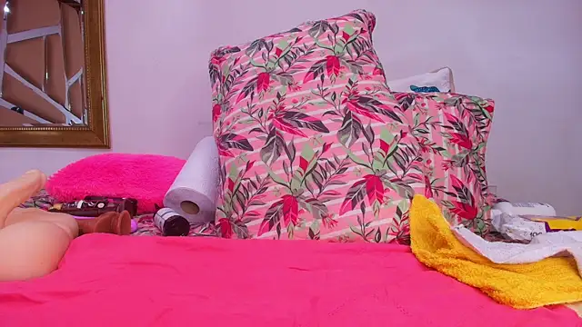 sweegirl69 online show from September 9, 12:05 pm