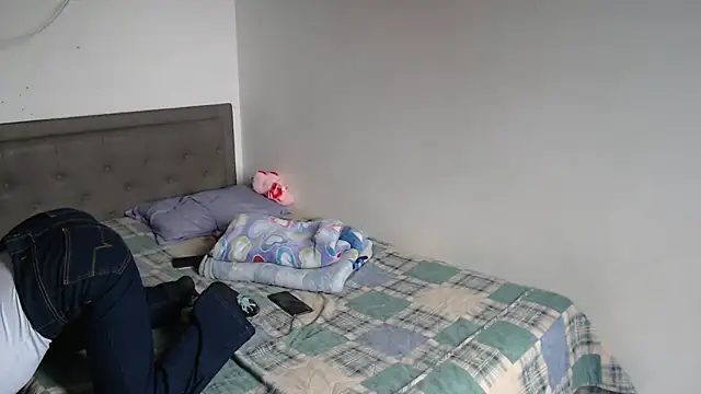 Snapshot of Celestte_Dior chatting on November 17, 3:29 pm Celestte Dior online show from November 17, 3:29 pm