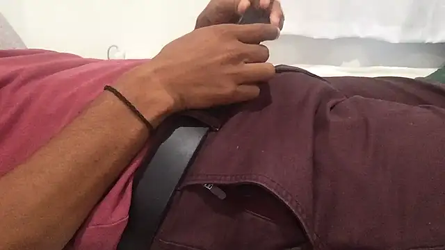 Snapshot of Pomloposho chatting on October 22, 8:08 pm Pomloposho online show from October 22, 8:08 pm