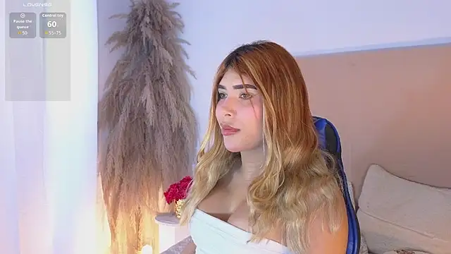 Snapshot of dahiana_marin chatting on November 24, 8:30 pm dahiana marin online show from November 24, 8:30 pm