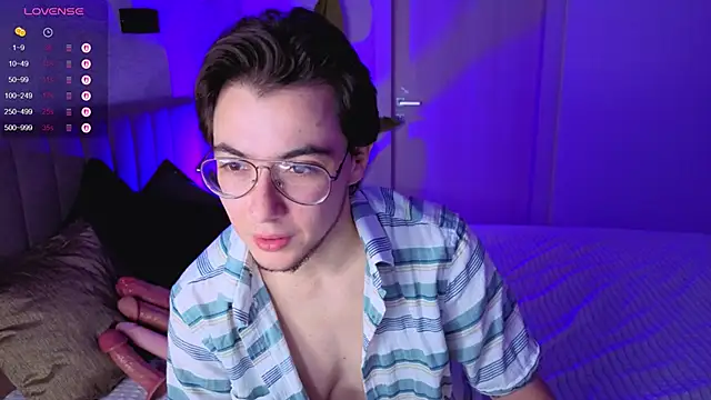 tyler bergg online show from September 24, 10:35 pm