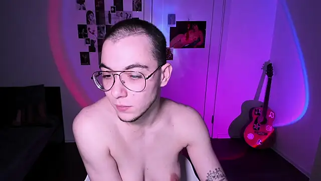 tyler bergg online show from October 23, 9:13 pm