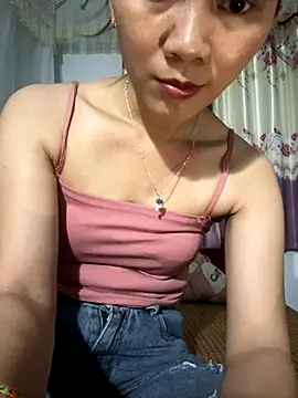 Snapshot of Almond-cute chatting on September 12, 4:07 pm Almond-cute online show from September 12, 4:07 pm