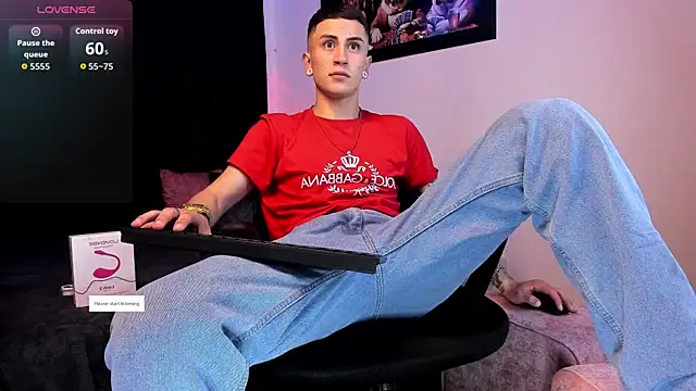 Snapshot of Sebas_maverick chatting on September 26, 3:43 am Sebas maverick online show from September 26, 3:43 am