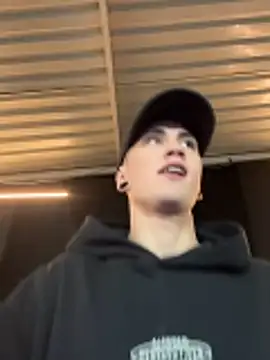 Sebas maverick online show from April 16, 10:12 pm