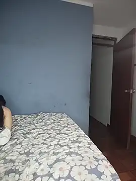 badlove42 online show from December 5, 4:36 pm