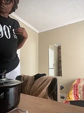 Moonzy77 online show from September 20, 8:04 am