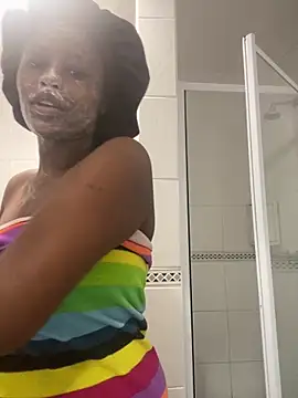 Moonzy77 online show from September 21, 4:30 pm