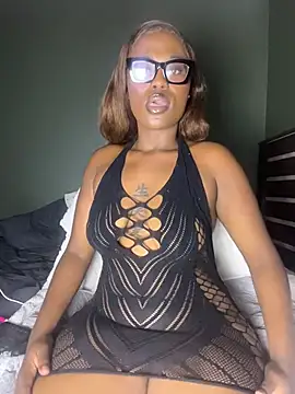 Moonzy77 online show from February 27, 9:37 pm