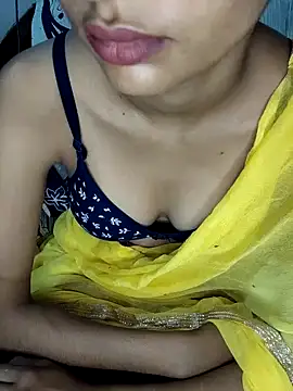 Snapshot of Aidakhan1212 chatting on September 20, 11:22 am Aidakhan1212 online show from September 20, 11:22 am